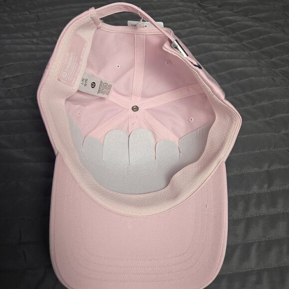 NWT Lululemon Classic Ball Cap Wordmark - L/XL Strawberry Milkshake/Sakura Pink - Picture 3 of 4